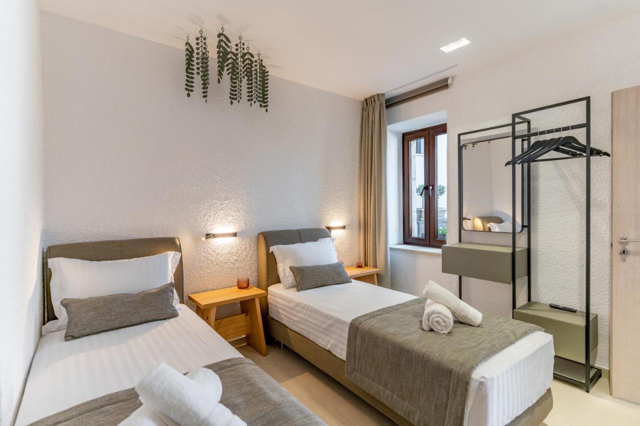Ikia Katsani Villa Afytos Bagian luar foto